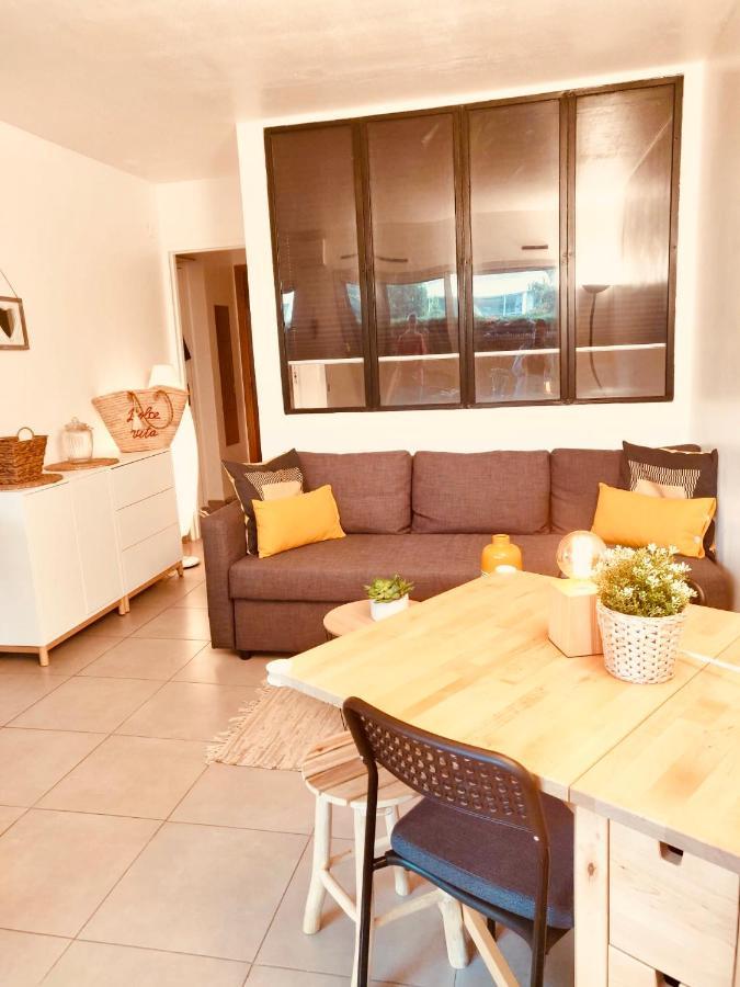 Mandelieu Grand Studio Avec Piscine Et Proche De La Mer Dış mekan fotoğraf