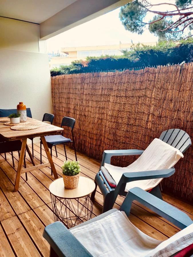 Mandelieu Grand Studio Avec Piscine Et Proche De La Mer Dış mekan fotoğraf